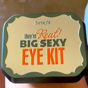 Benefit They’re Real Big Sexy Eye Kit Three-Pan Eyeshadow Palette